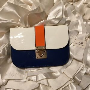 Patent leather cross body purse!